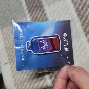 The Alley 'Aurora' Series Teas Patch Pin